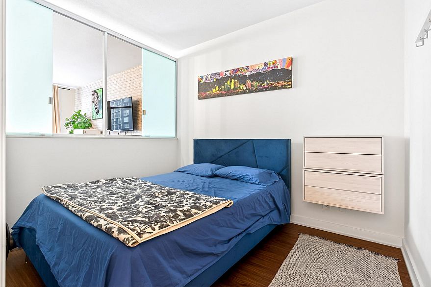 507 1249 Granville Street