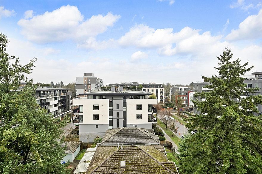 603 4928 Quebec Street