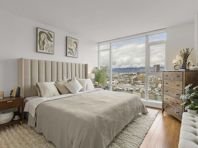 706 1650 W 7th Avenue