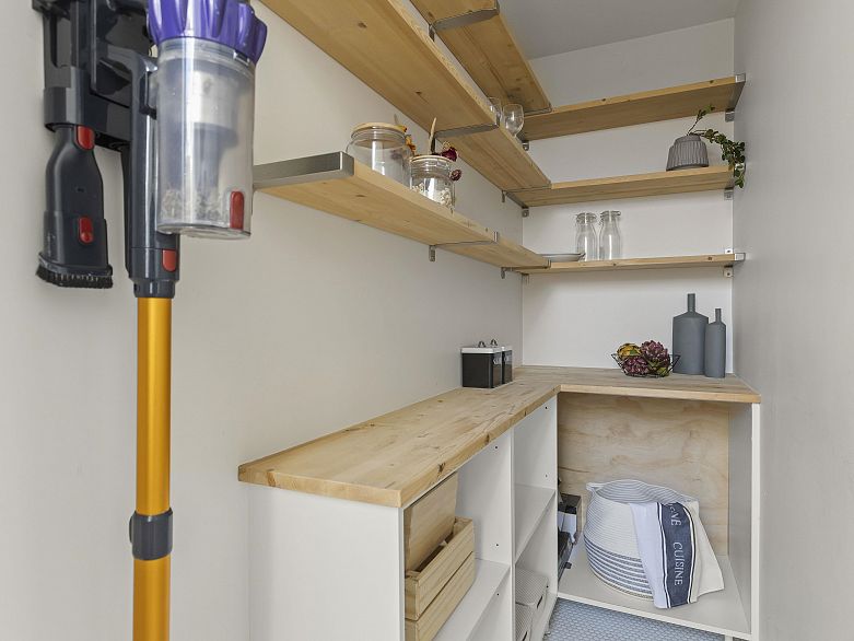 210 655 W 7th Avenue