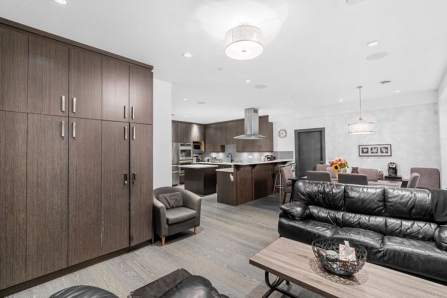 7493 Gatineau Place
