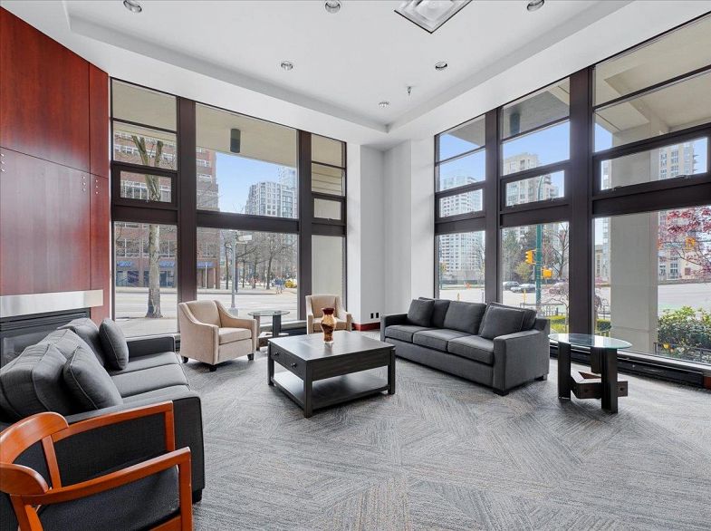 1107 1003 Pacific Street