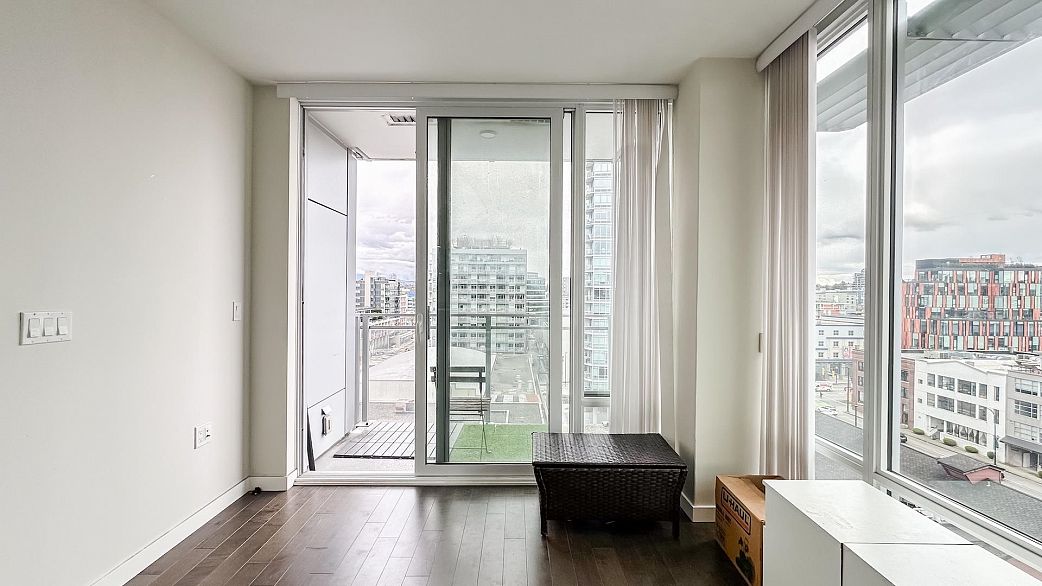 1002 1708 Ontario Street