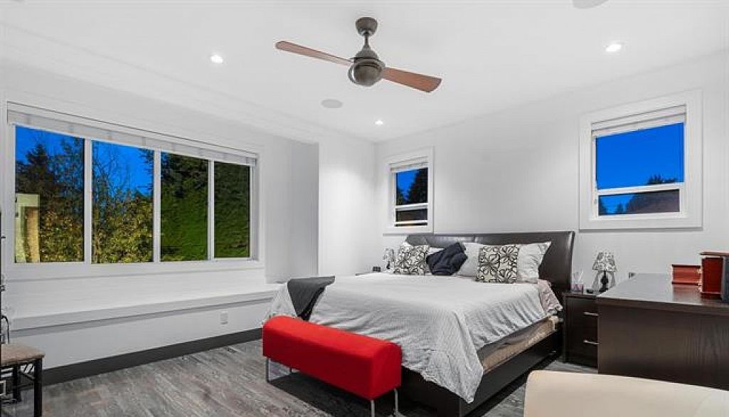 7493 Gatineau Place