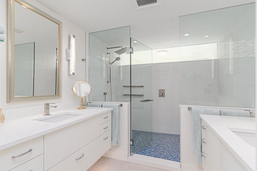 1402 837 W Hastings Street