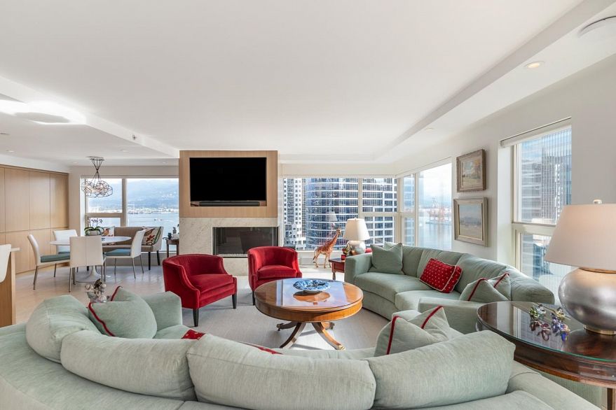 1402 837 W Hastings Street