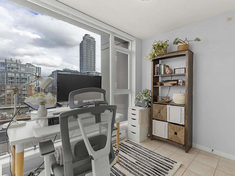 706 1650 W 7th Avenue