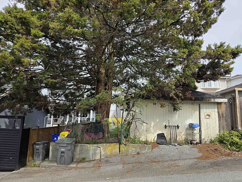 2530 7th Avenue
