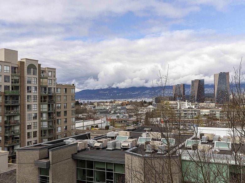 706 1650 W 7th Avenue