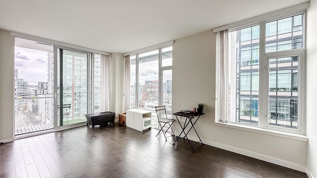 1002 1708 Ontario Street