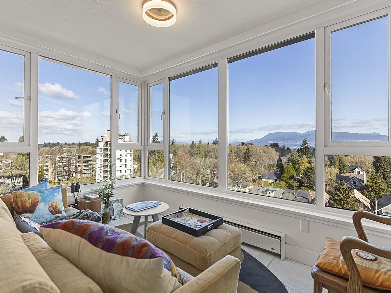 1102 5425 Yew Street