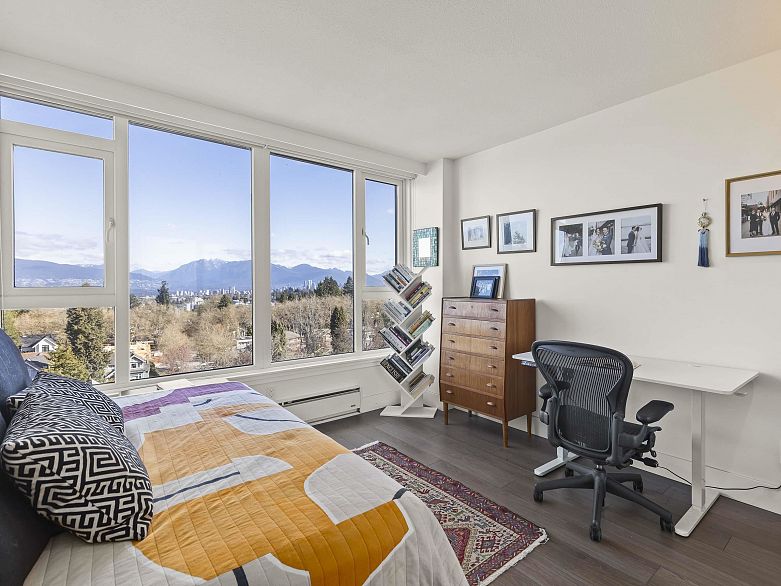 1102 5425 Yew Street