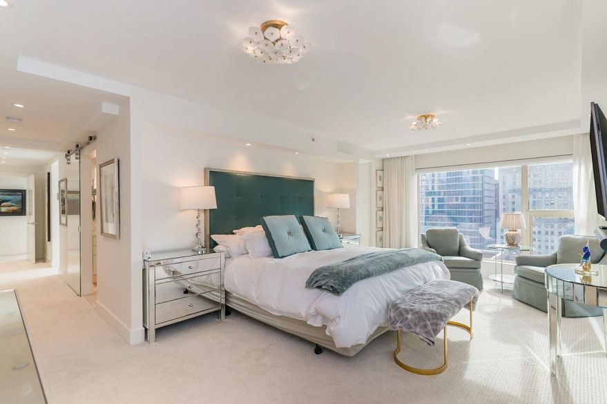 1402 837 W Hastings Street