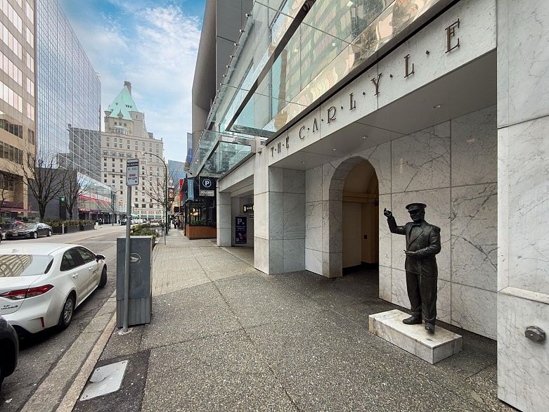 1108 1060 Alberni Street