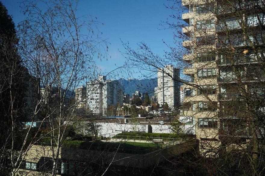 503 1740 Comox Street