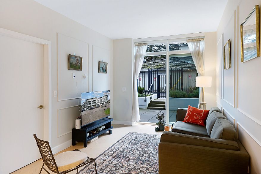 102 3668 W 10th Avenue