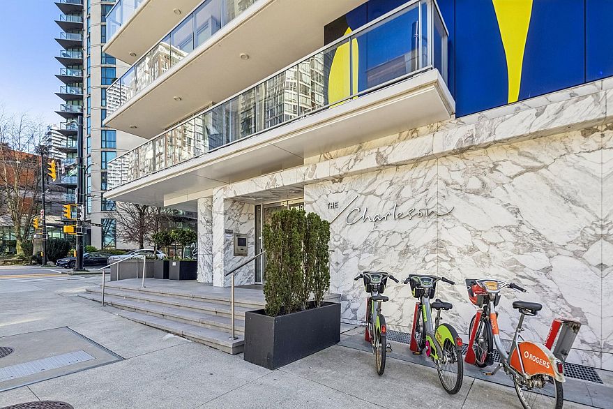 1103 499 Pacific Street