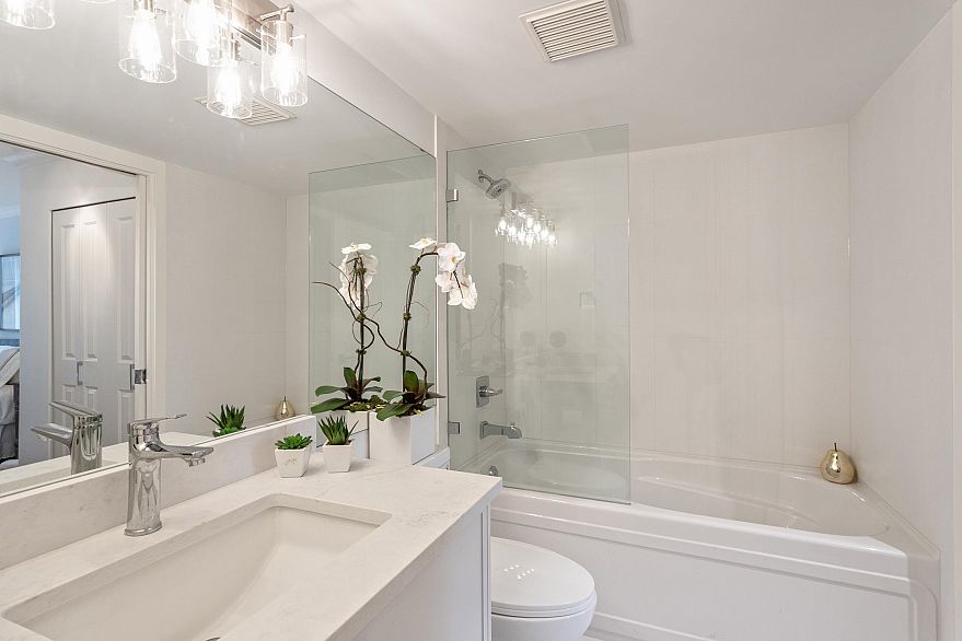 302 3590 W 26th Avenue