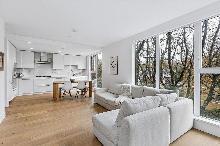 306 2485 Larch Street