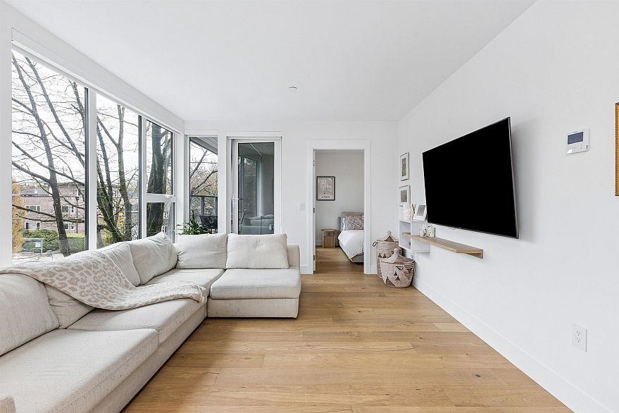 306 2485 Larch Street