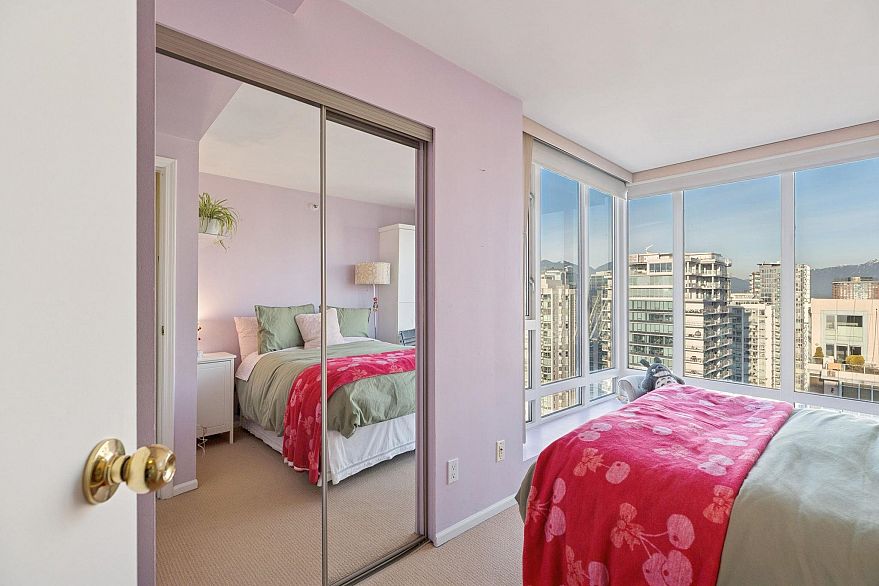 PH5 950 Cambie Street