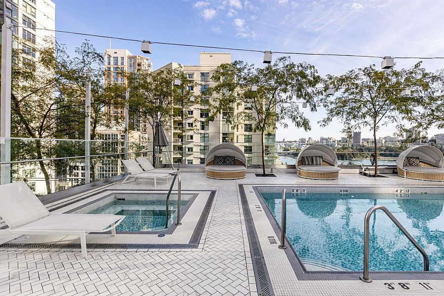 1103 499 Pacific Street