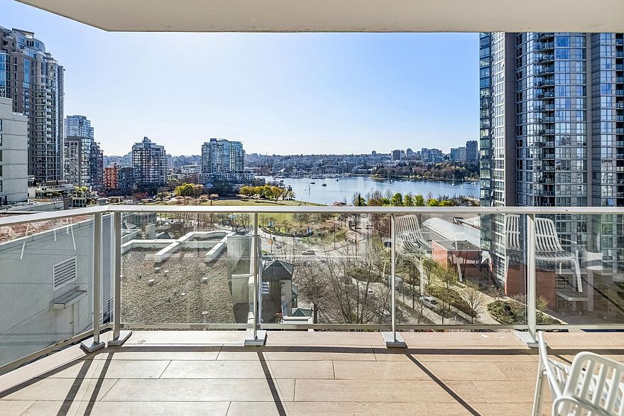 1103 499 Pacific Street