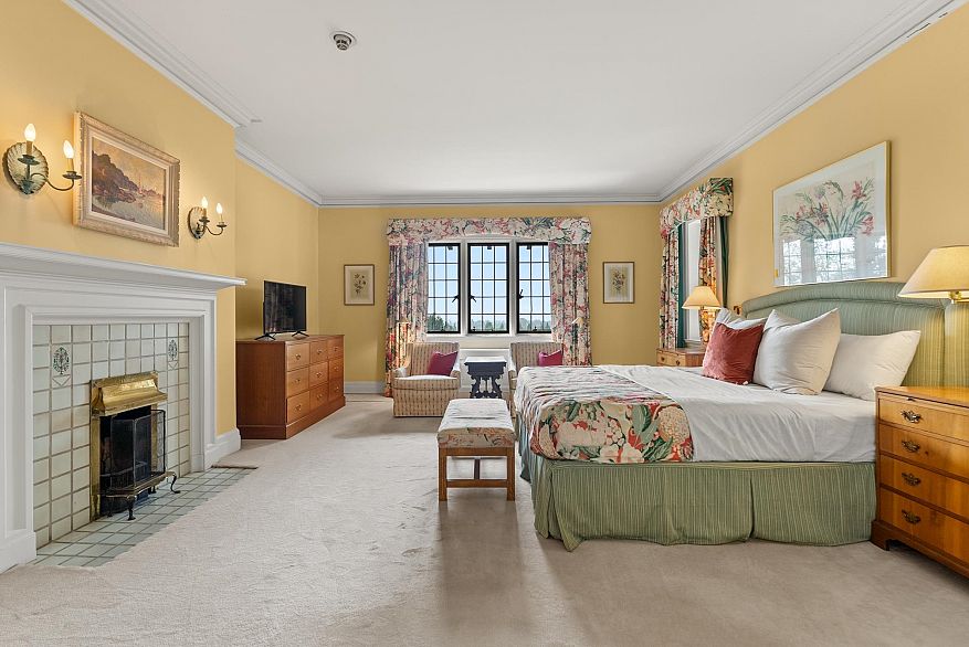 2206 SW Marine Drive