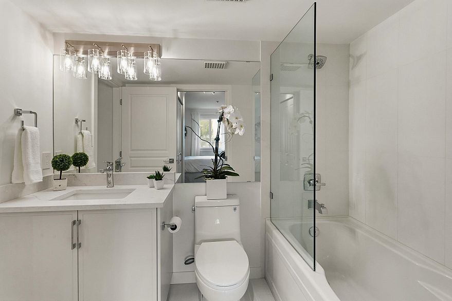 302 3590 W 26th Avenue