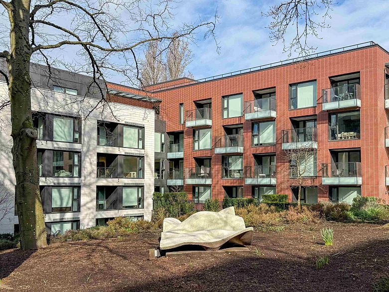 101 7128 Adera Street