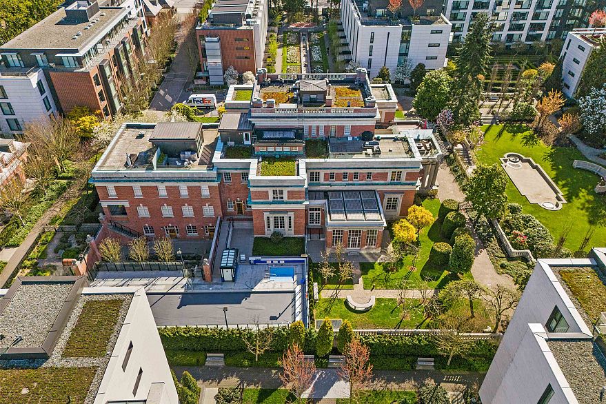 101 7128 Adera Street