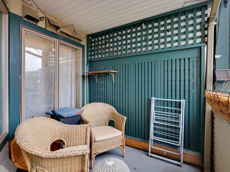 209 688 E 16th Avenue