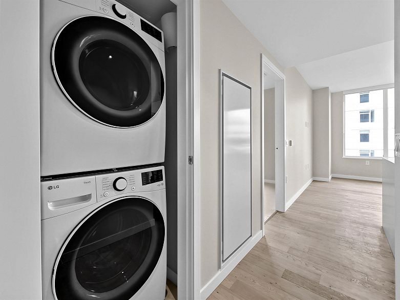 803 485 W 42nd Avenue