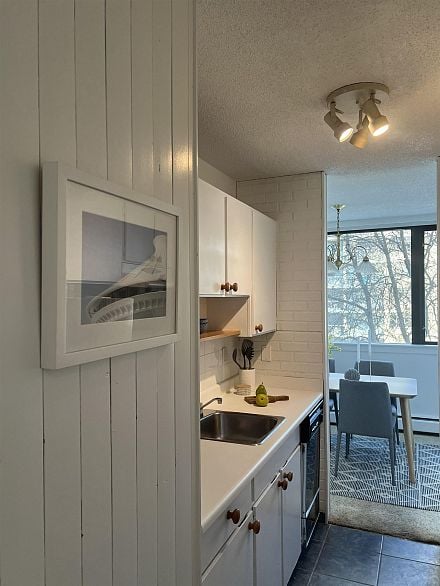 503 1740 Comox Street