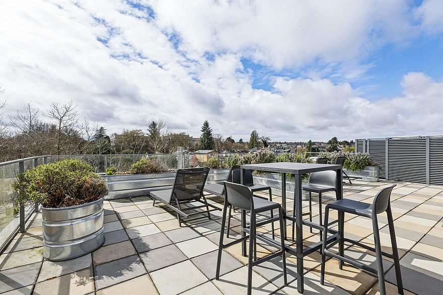 306 2485 Larch Street