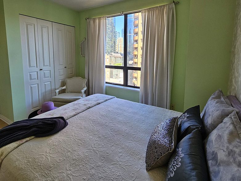 1003 1189 Howe Street