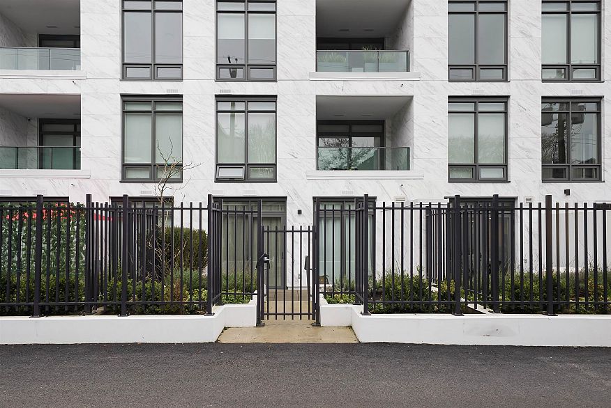 102 3668 W 10th Avenue