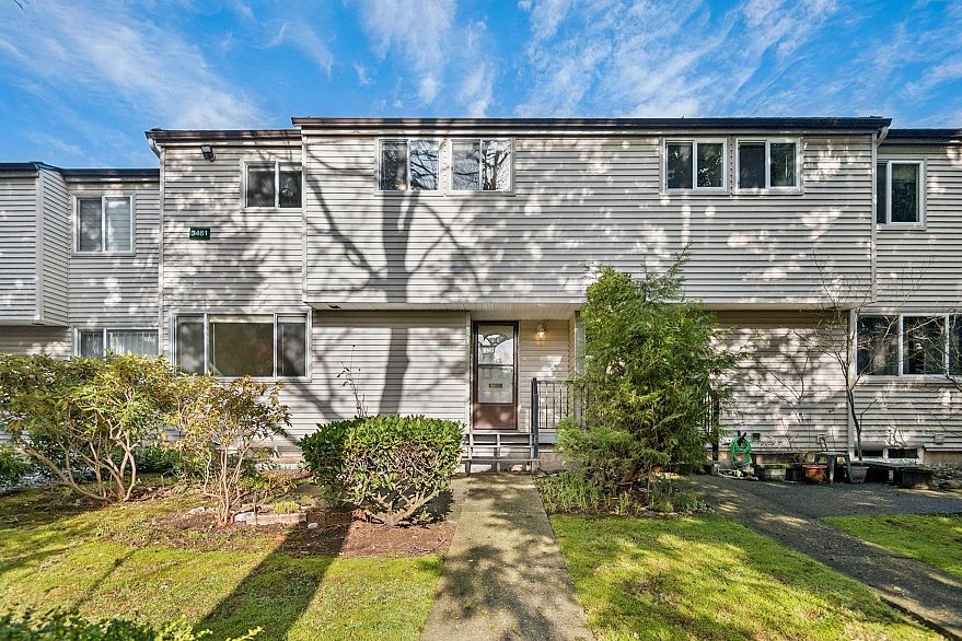 121 3461 E 49th Avenue