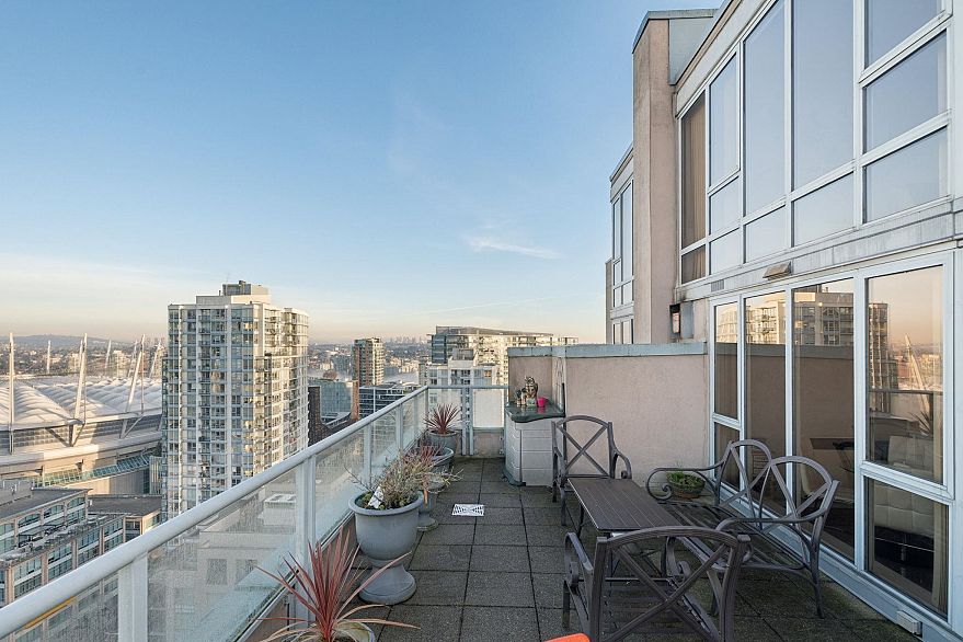 PH5 950 Cambie Street