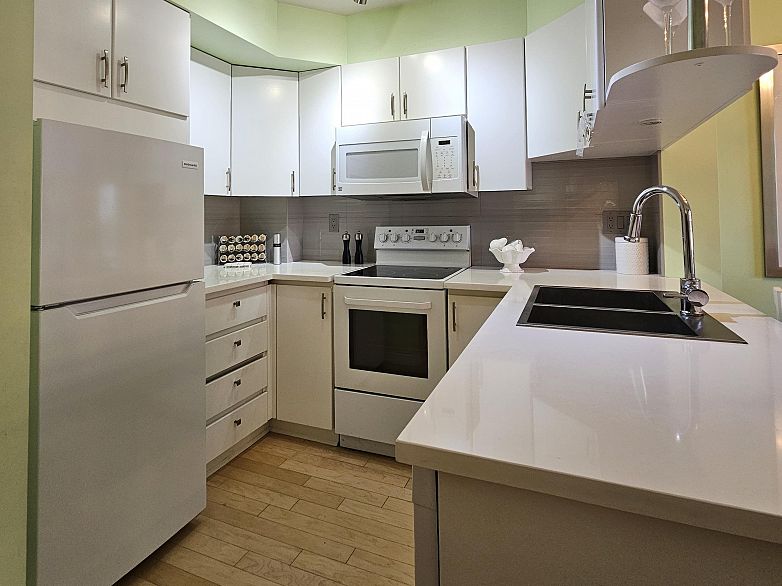 1003 1189 Howe Street