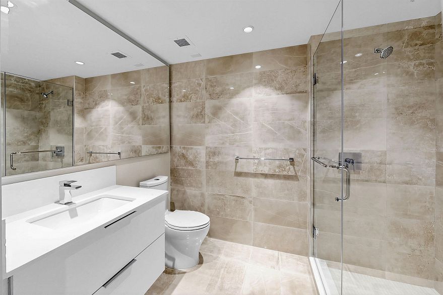 803 485 W 42nd Avenue