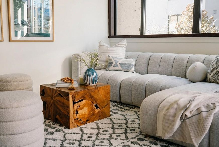 503 1740 Comox Street