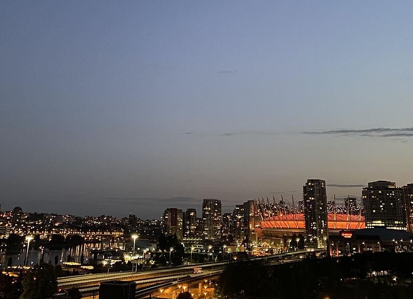 1110 933 E Hastings Street