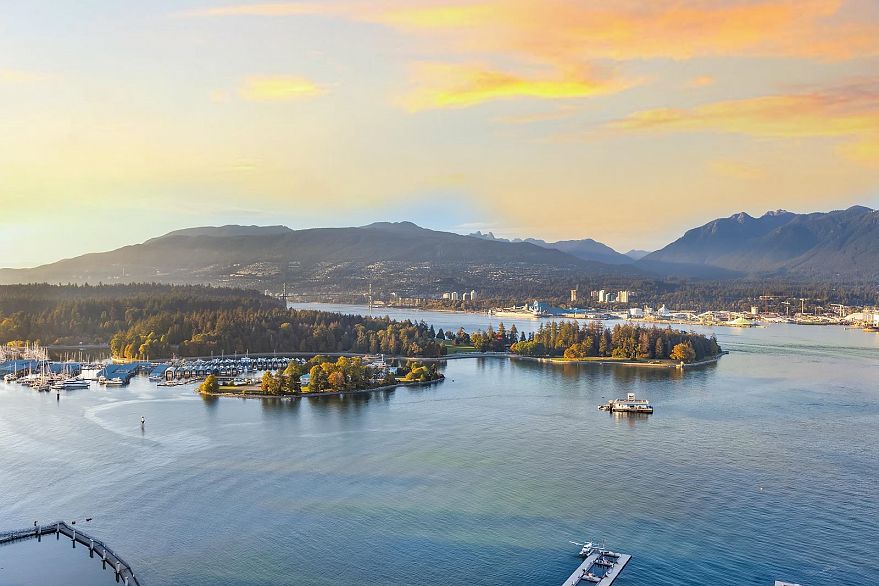 3102 1077 W Cordova Street