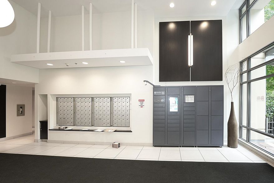 1808 3660 Vanness Avenue