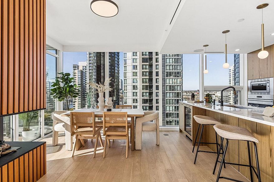 1103 499 Pacific Street