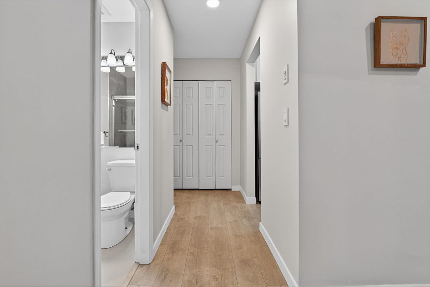 311 1010 Howe Street