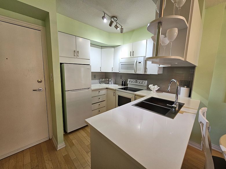 1003 1189 Howe Street