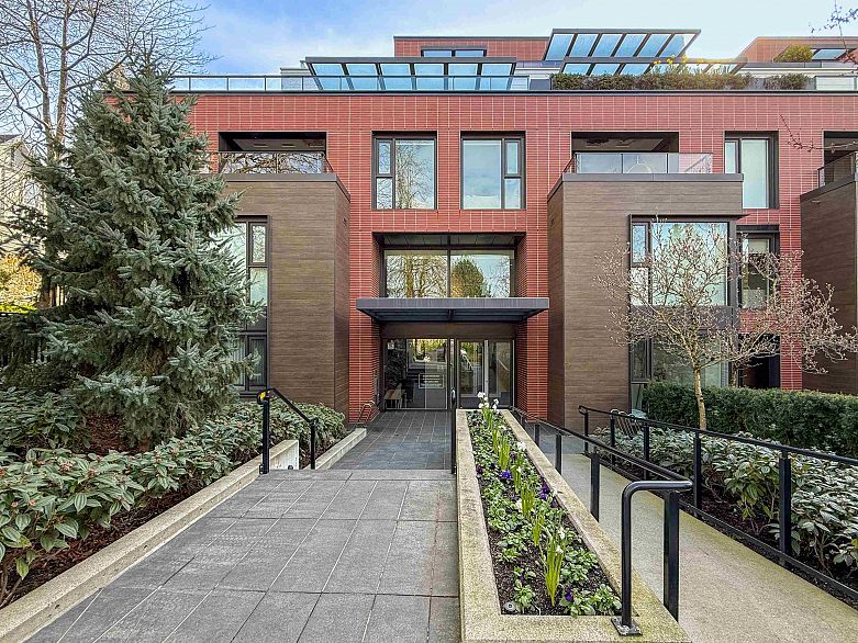 101 7128 Adera Street