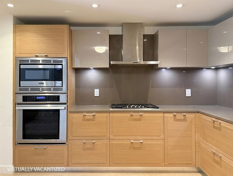 101 7128 Adera Street